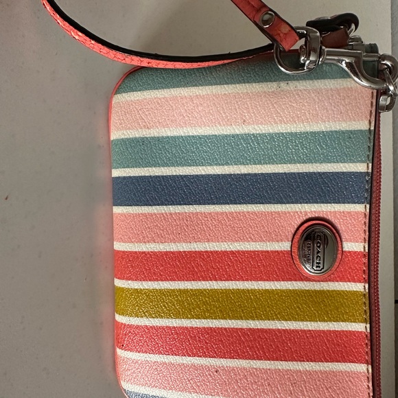 Coach ❤️ Striped Wristlet - Picture 3 of 6